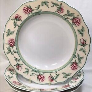 Wedgewood English Cottage Dinner Plates: Rose